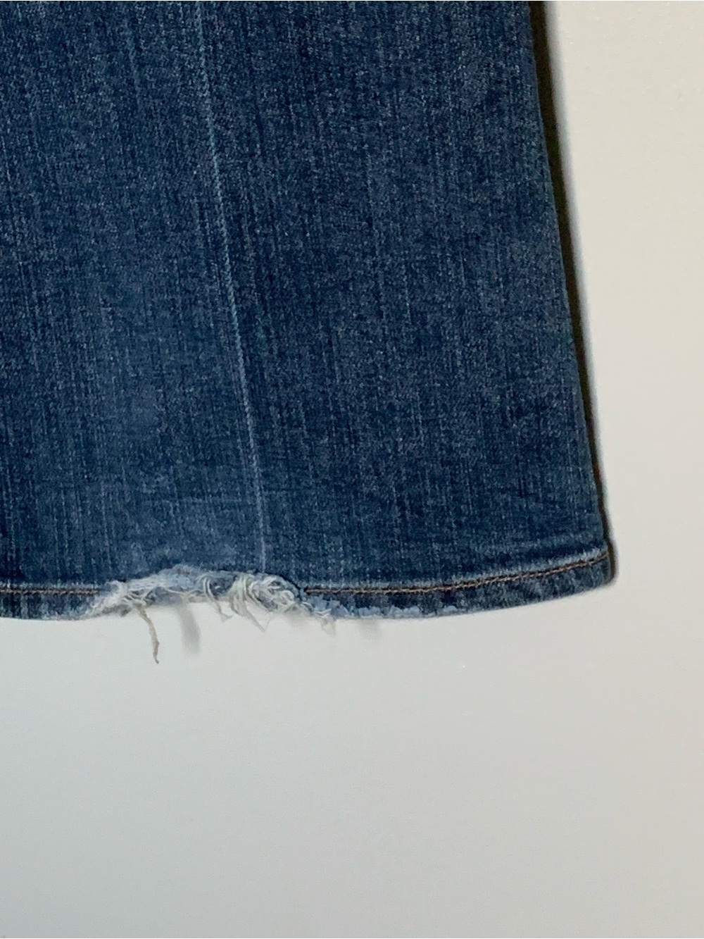 7 For All Mankind Bootcut Jeans in Size 28 | Medium Wash-Low-Rise Stretch Denim - Picture 14 of 16